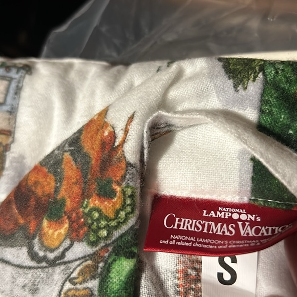 Pottery Barn National Lampoon’s Christmas Vacation Robe Size Small BNWT - Picture 3 of 6